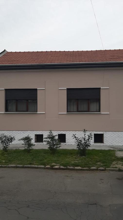 Casa Isa Villa Oradea Exteriör bild