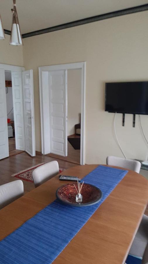 Casa Isa Villa Oradea Exteriör bild