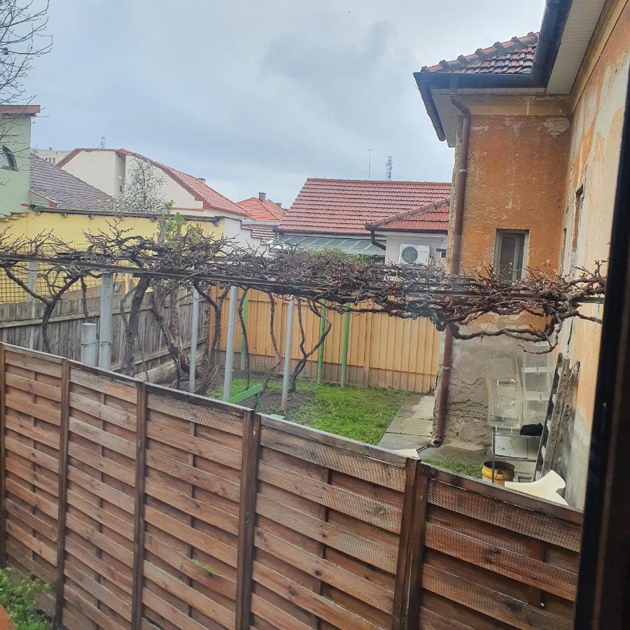 Casa Isa Villa Oradea Exteriör bild